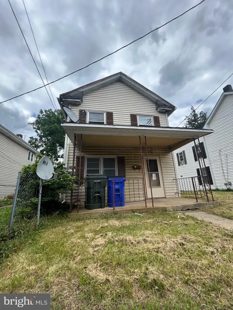 654 Pennsylvania Ave, Hagerstown, MD 21740 - #2