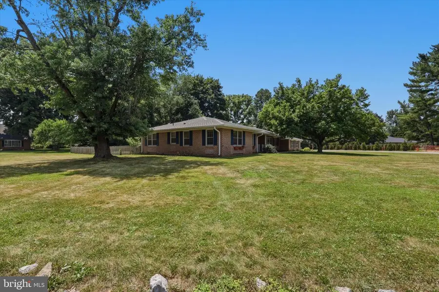19103 Woodhill Dr, Hagerstown, MD 21742 - #3