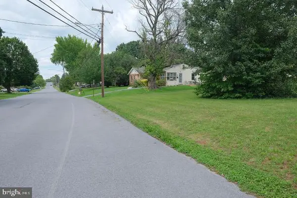 5 Della Ln, BOONSBORO, MD 21713