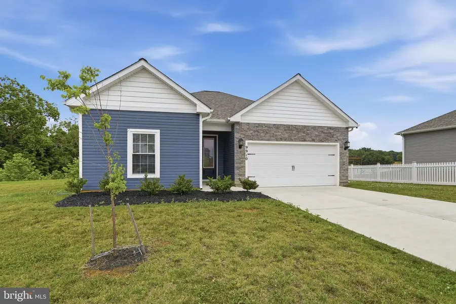 9910 Roulette Dr, Hagerstown, MD 21740 - #2