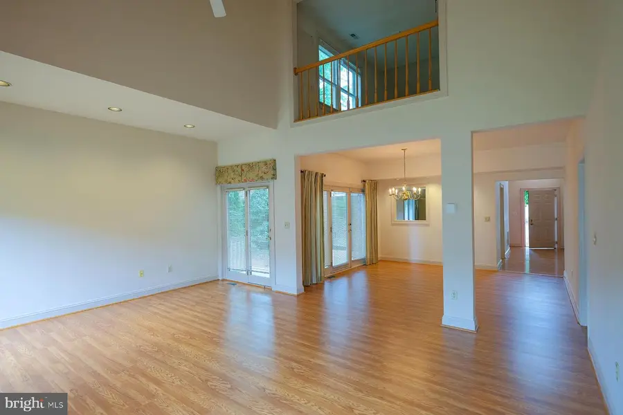 18925 Dover Dr, Hagerstown, MD 21742 - #3