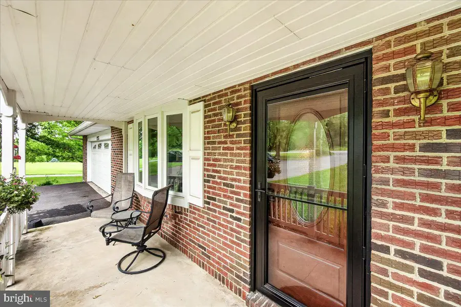 1752 Rohrersville Rd, Knoxville, MD 21758 - #3
