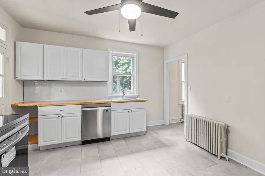 602 Guilford Ave, Hagerstown, MD 21740 - #3