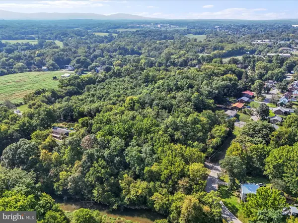 Eleanor Ln, HAGERSTOWN, MD 21742