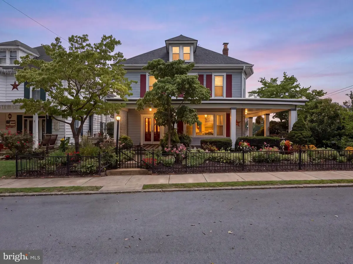 101 E Maple St, Funkstown, MD 21734 - #1