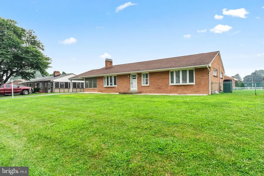 18219 Summerlin Dr, Hagerstown, MD 21740 - #3