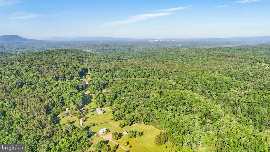 9000 Corner Rd, Hancock, MD 21750 - #3