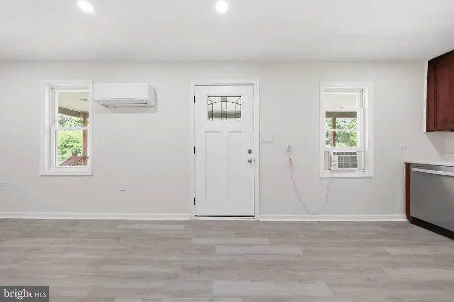 12528 Seavolt Rd, Hancock, MD 21750 - #2