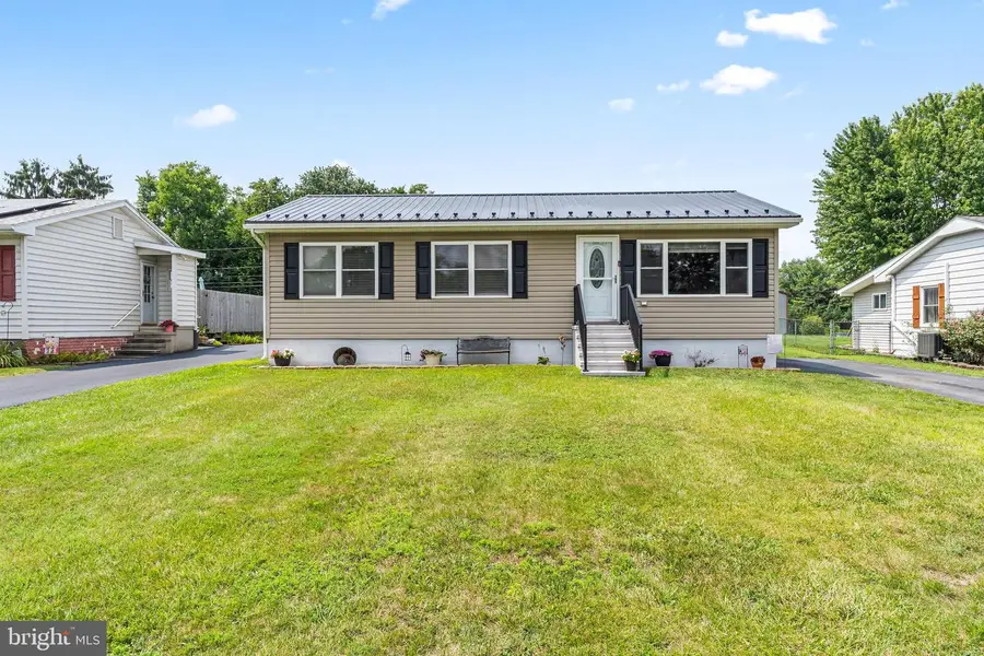 12312 Richwood Dr, Hagerstown, MD 21740 - #2