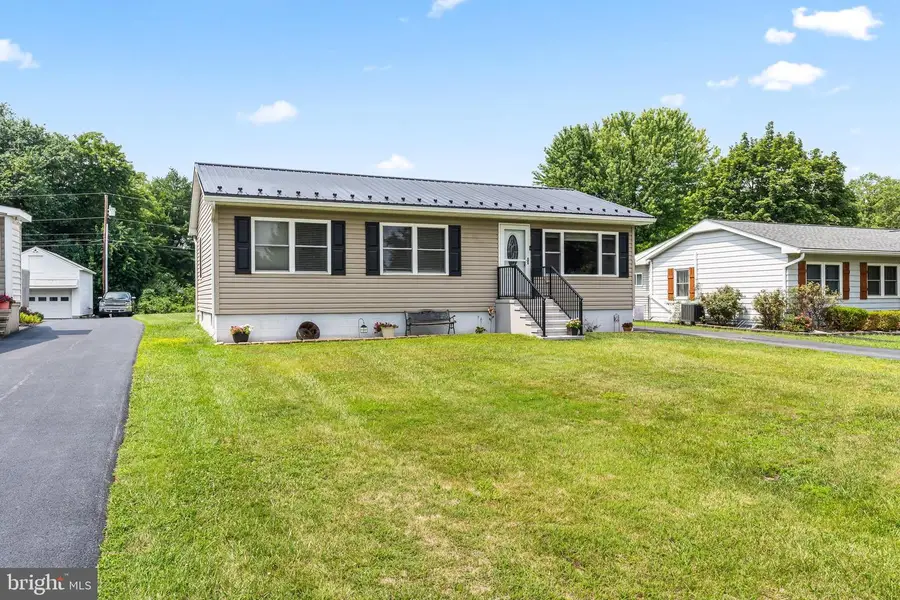 12312 Richwood Dr, Hagerstown, MD 21740 - #3