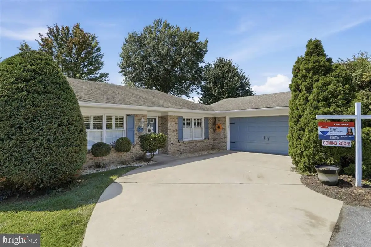 1047 Benjamin Pl, Hagerstown, MD 21742 - #1
