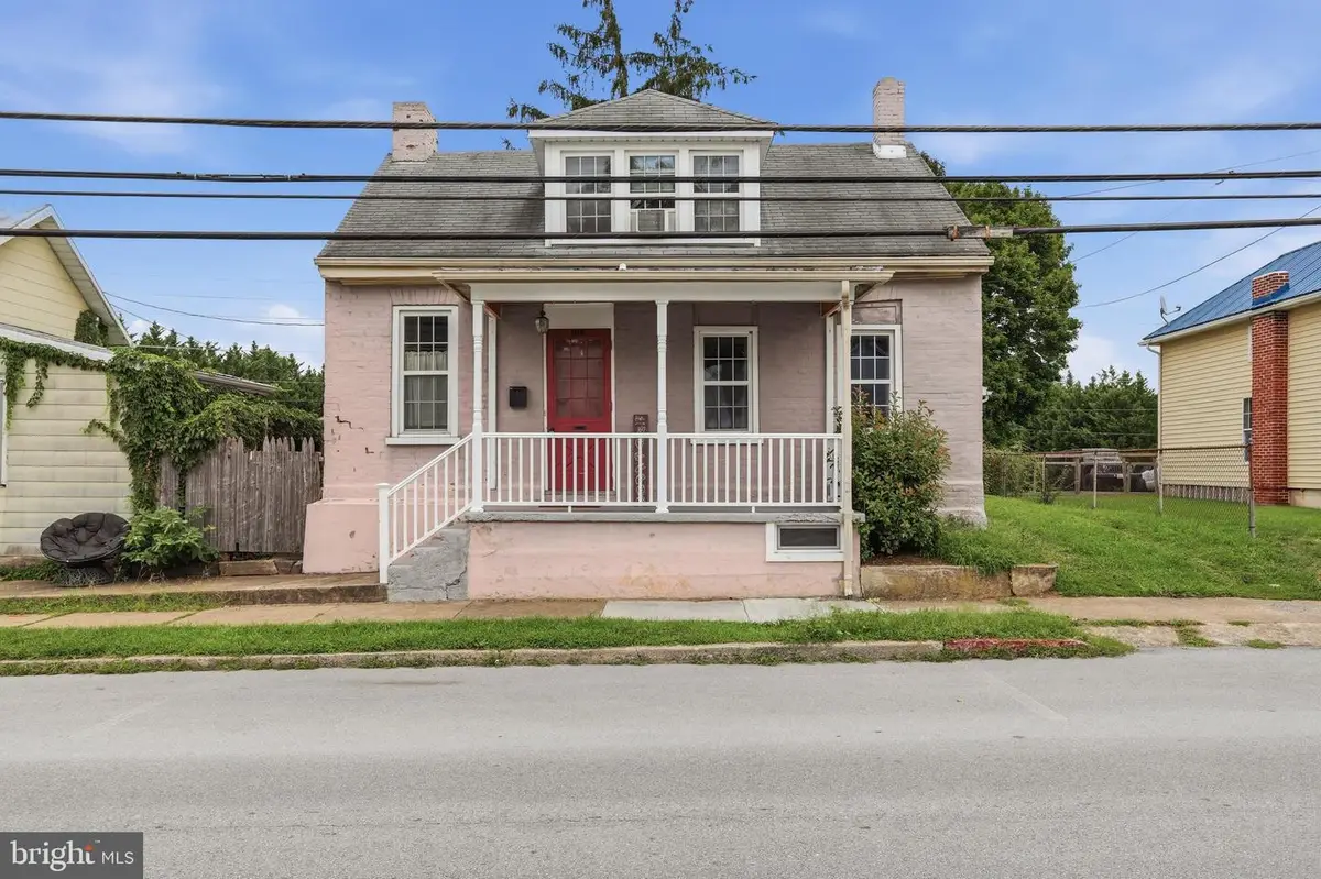 105 S Artizan St, Williamsport, MD 21795 - #1