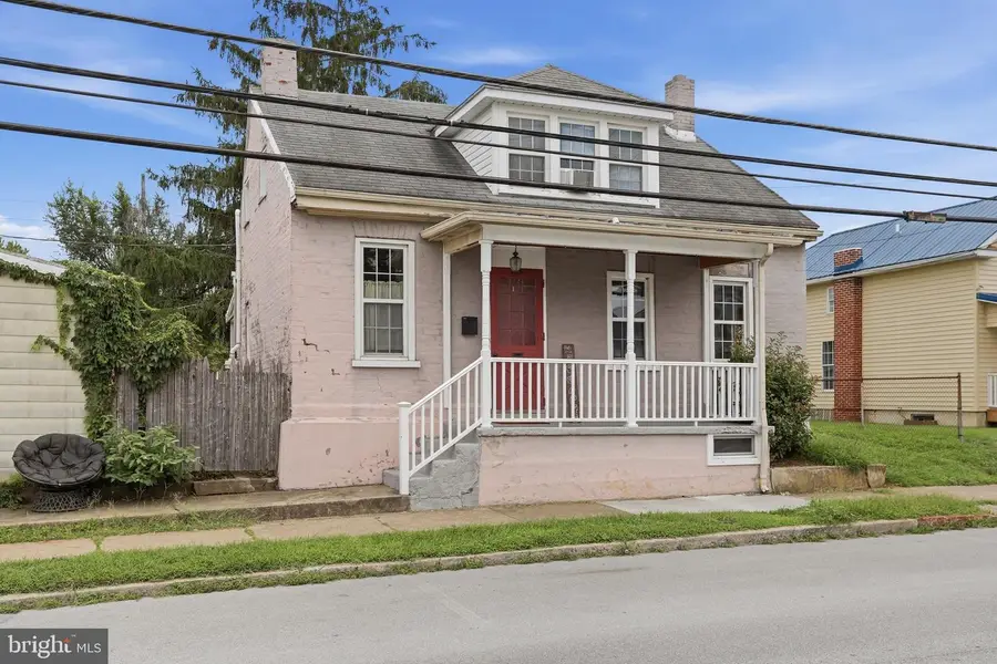 105 S Artizan St, Williamsport, MD 21795 - #2