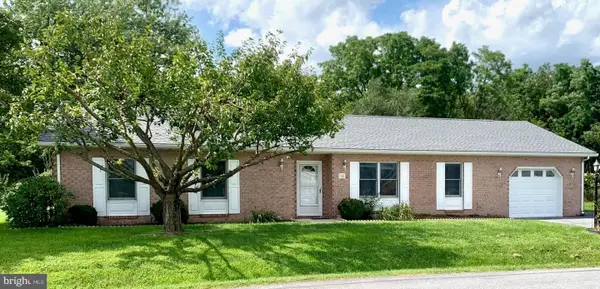 15 Plantation Dr, HAGERSTOWN, MD 21740