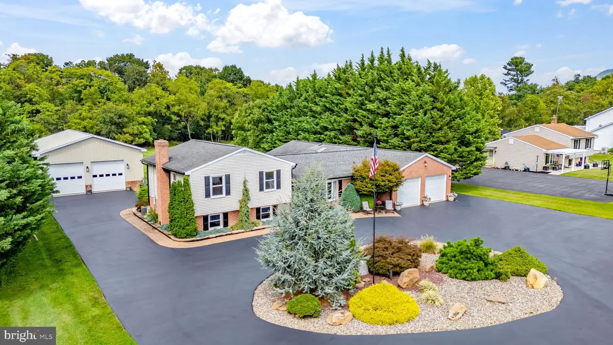 12826 Greensburg Rd, Smithsburg, MD 21783 - #1