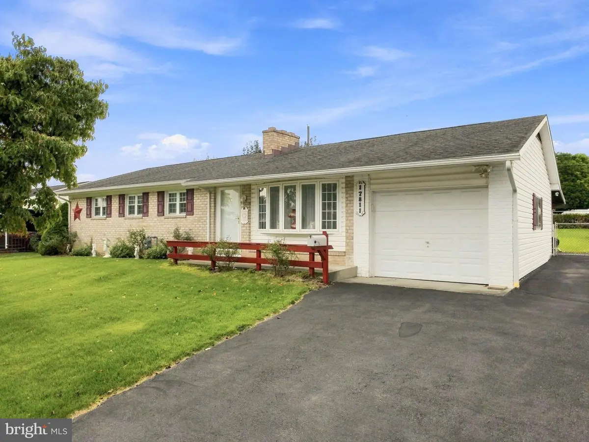 17811 Burnside Ave, Hagerstown, MD 21740 - #1
