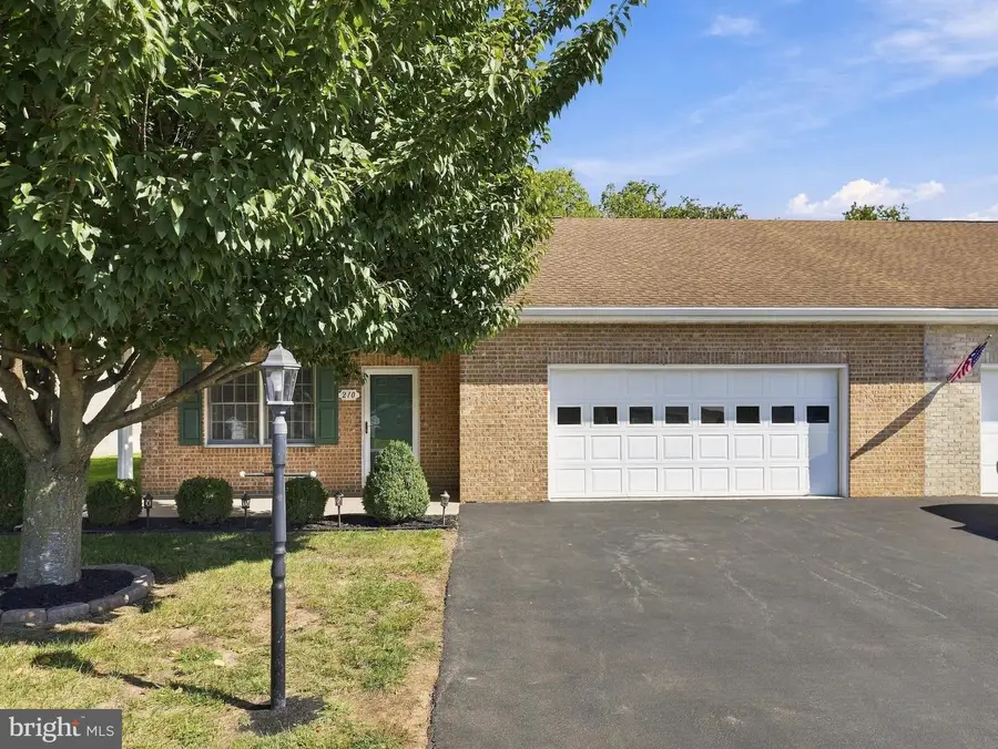 210 Firebrush Dr, Hagerstown, MD 21740 - #2