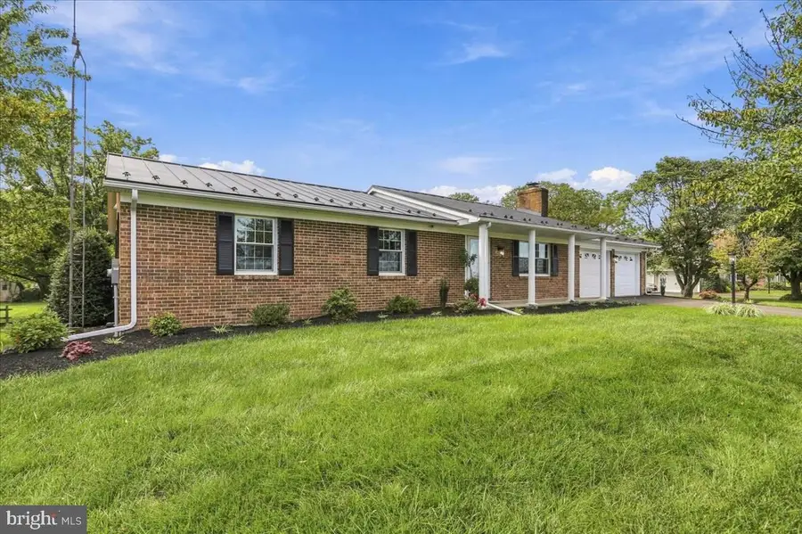 17713 Garden View Rd, Hagerstown, MD 21740 - #3