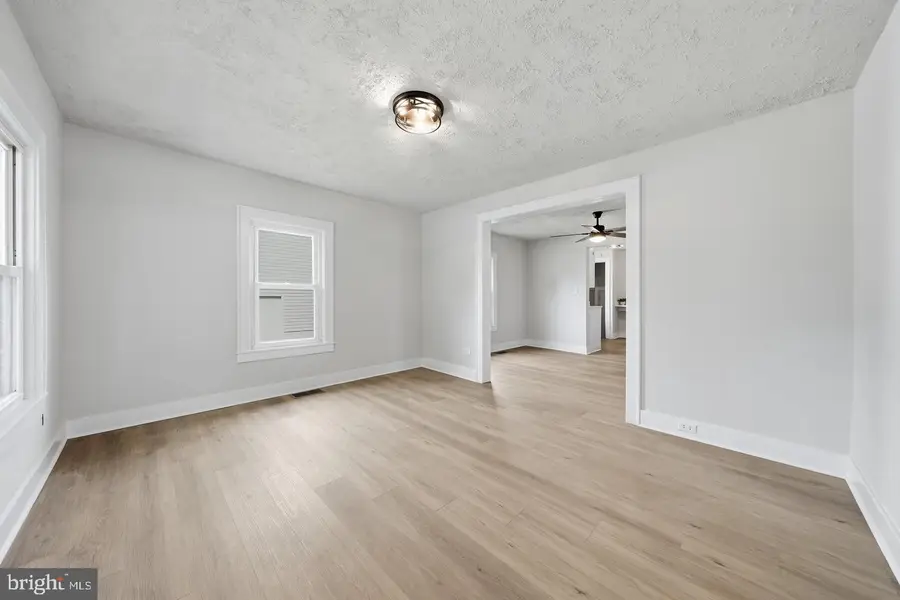 17427 Lexington Ave, Hagerstown, MD 21740 - #3