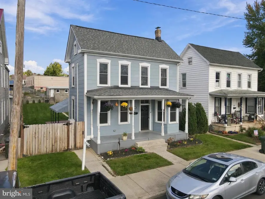 331 Mcdowell Ave, Hagerstown, MD 21740 - #2