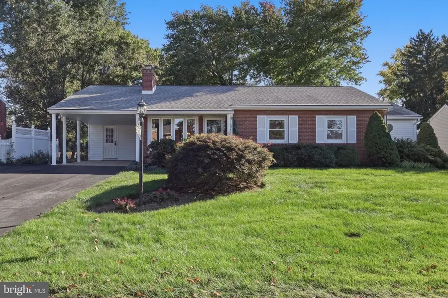 17933 Oak Ridge Dr, Hagerstown, MD 21740 - #2