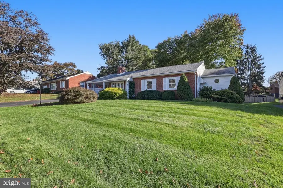 17933 Oak Ridge Dr, Hagerstown, MD 21740 - #3