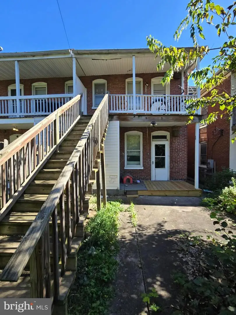 235 Locust St, Hagerstown, MD 21740 - #2