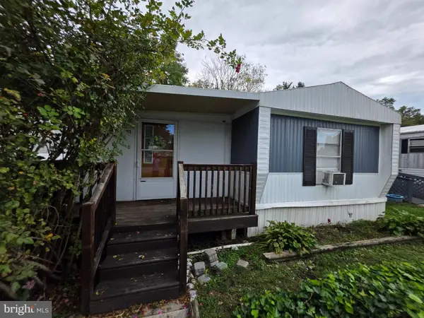 11143 Lakeside Dr, HAGERSTOWN, MD 21740