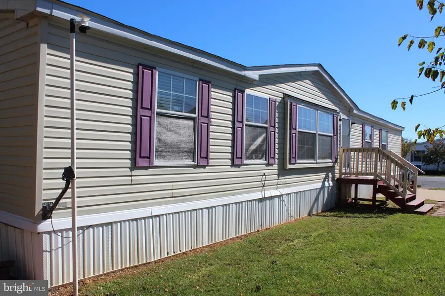 16846 Longfellow Ct, Hagerstown, MD 21740 - #2