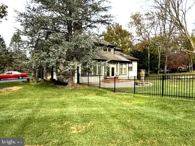 11125 Parkwood Dr, Hagerstown, MD 21742 - #3
