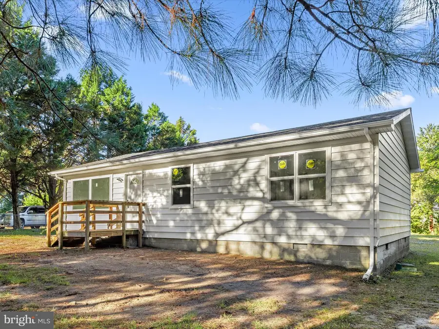 27170 Martin Luther Dr, Hebron, MD 21830 - Image #2