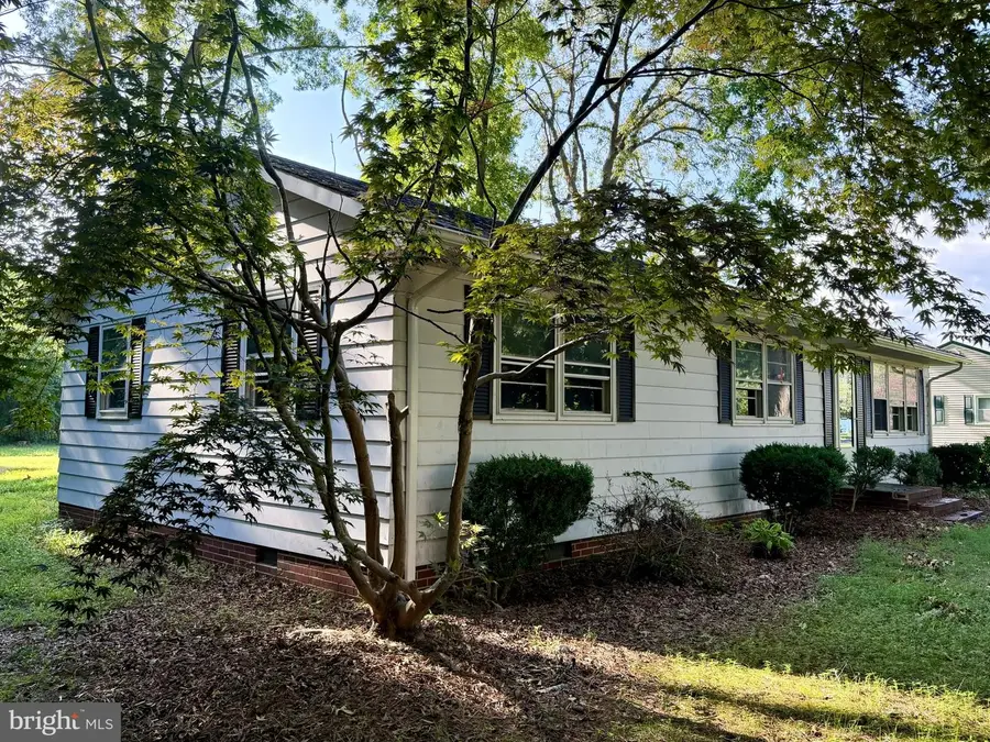 6682 Quercus Dr, Hebron, MD 21830 - #3