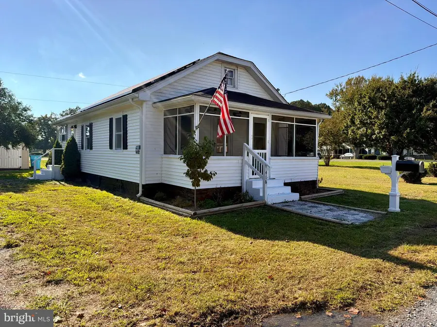 416 Chestnut St, Hebron, MD 21830 - #2