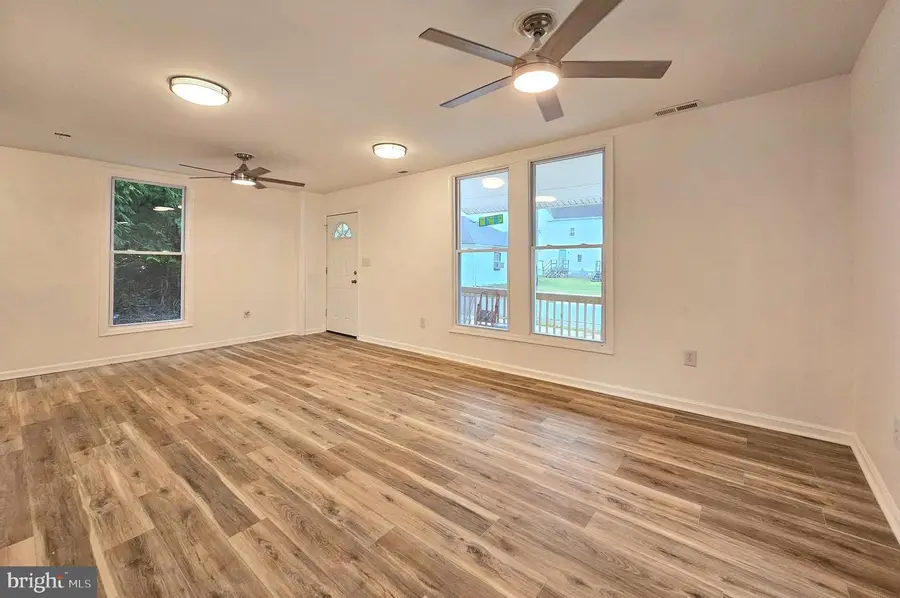 604 Clarke Ave, Pocomoke City, MD 21851 - Image #2