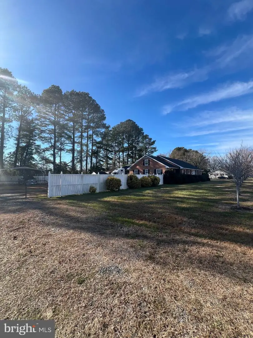 1002 Laurel St, Pocomoke City, MD 21851 - #2