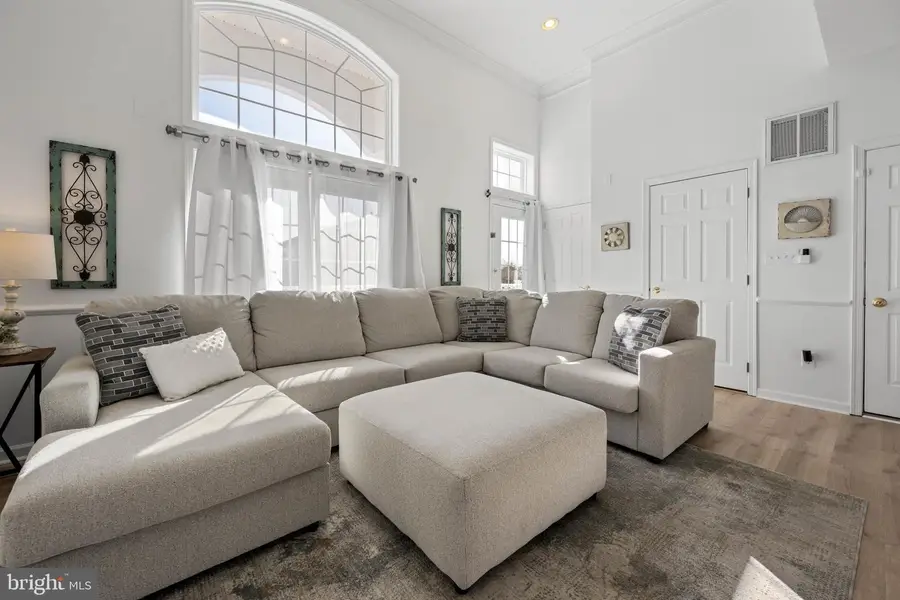 12135 Landings Blvd #303, Berlin, MD 21811 - Image #3