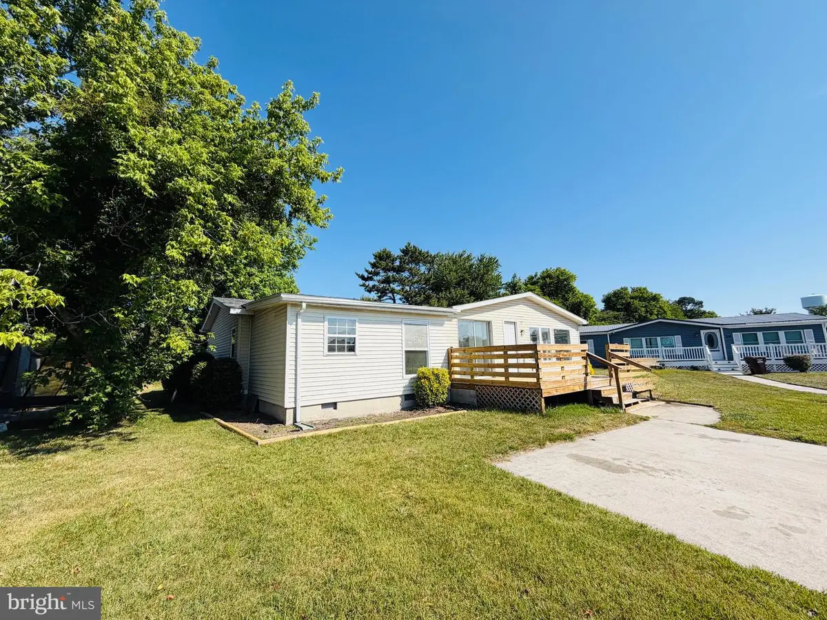 37 Anchor Way Dr, Berlin, MD 21811 - #1