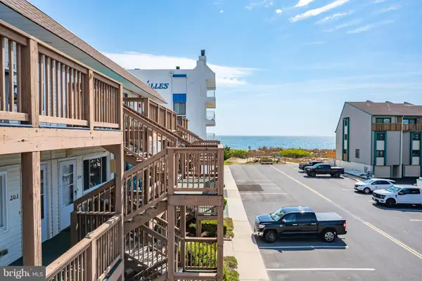 8 121st St #202a, OCEAN CITY, MD 21842