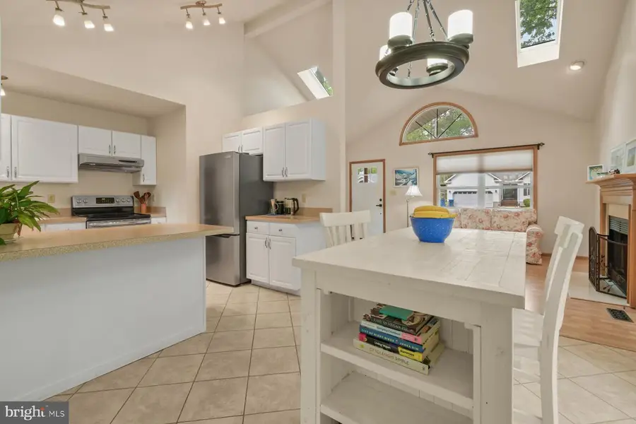 35 Liberty St, Ocean Pines, MD 21811 - #2