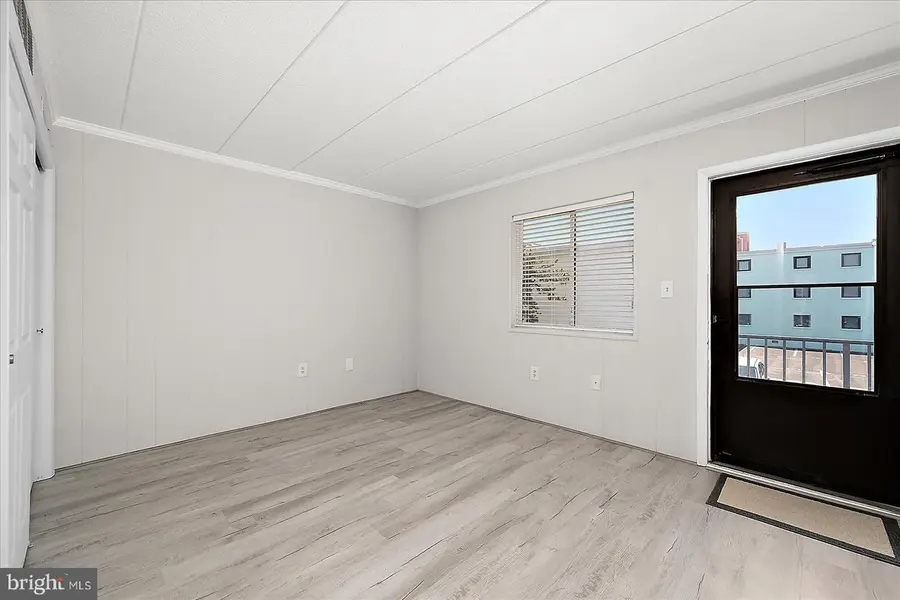 13 69th St #205, Ocean City, MD 21842 - #3