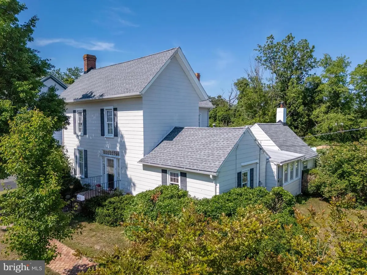 208 S S Washington St, Snow Hill, MD 21863 - #1
