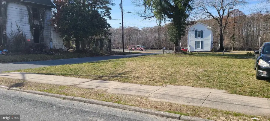 618 Clarke Ave, Pocomoke City, MD 21851 - #2