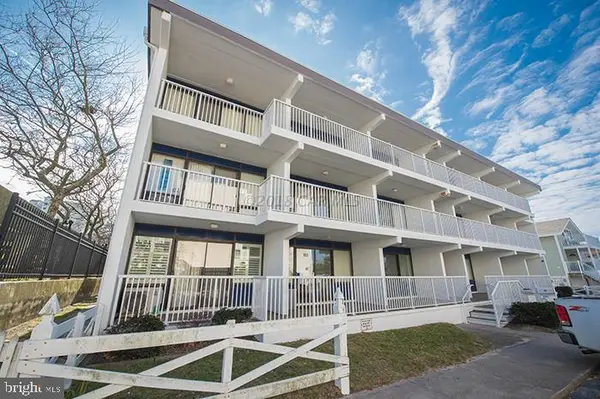 15 35th St #101, OCEAN CITY, MD 21842