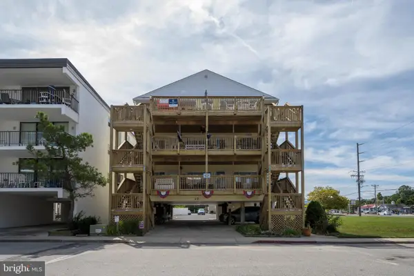 17 143rd St #301, OCEAN CITY, MD 21842