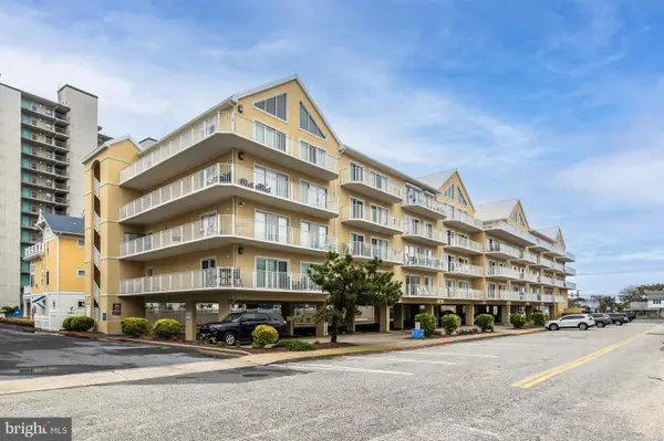 9 90th St #103, OCEAN CITY, MD 21842