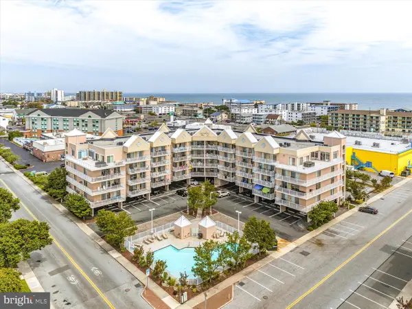 104 125th St #203, OCEAN CITY, MD 21842