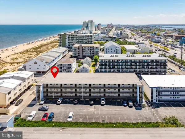 8 36th St #102, OCEAN CITY, MD 21842