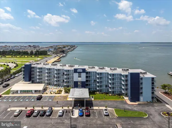 302 32nd St #203, OCEAN CITY, MD 21842