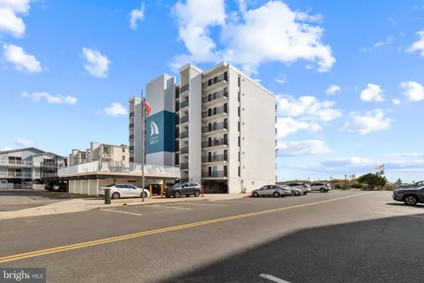 2 133rd St #105, OCEAN CITY, MD 21842