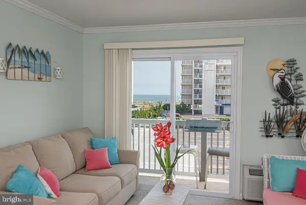 11 62nd St #308, OCEAN CITY, MD 21842